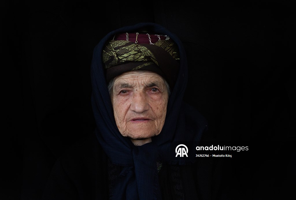 Kofi, a traditional head scarf dating back thousands of years