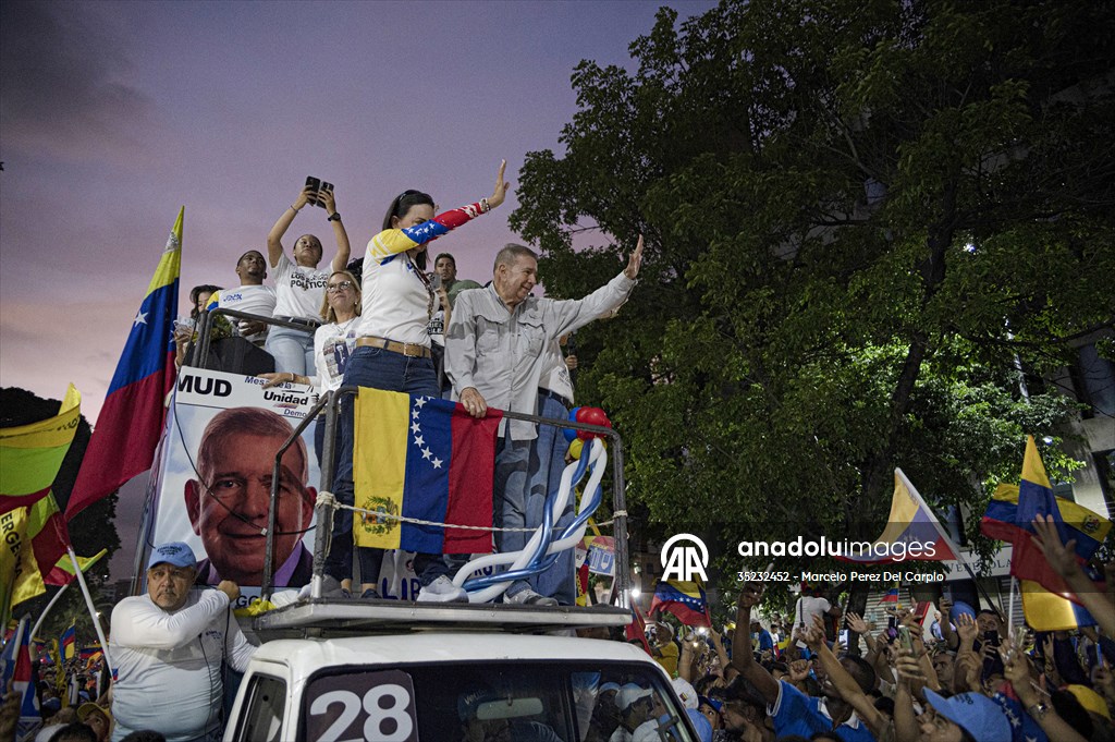 Venezuela'da muhalefetinin ortak adayı Edmundo Gonzalez yaklaşan başkanlık seçimleri için kampanyasını sürdürüyor