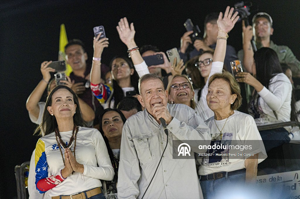 Venezuela'da muhalefetinin ortak adayı Edmundo Gonzalez yaklaşan başkanlık seçimleri için kampanyasını sürdürüyor