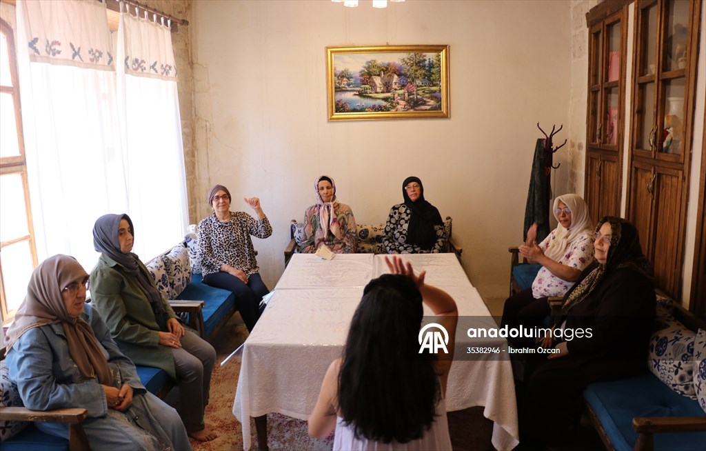 Huzur Konağı sakinleri günlerini dolu dolu geçiriyor