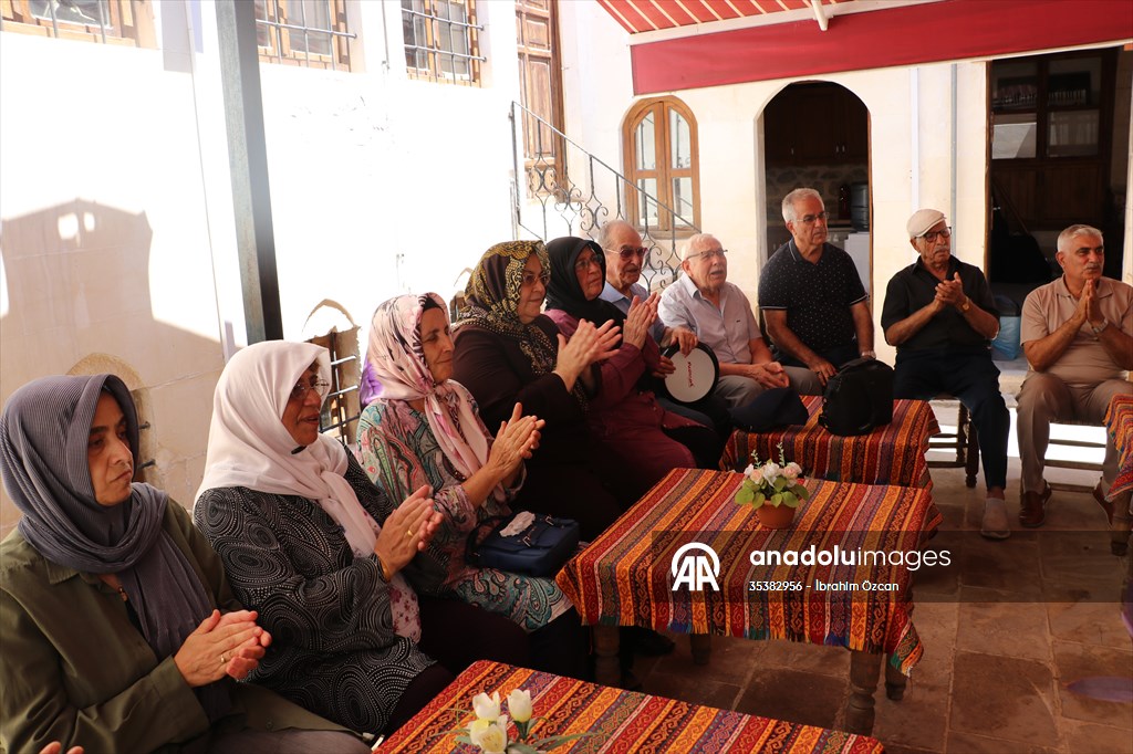Huzur Konağı sakinleri günlerini dolu dolu geçiriyor