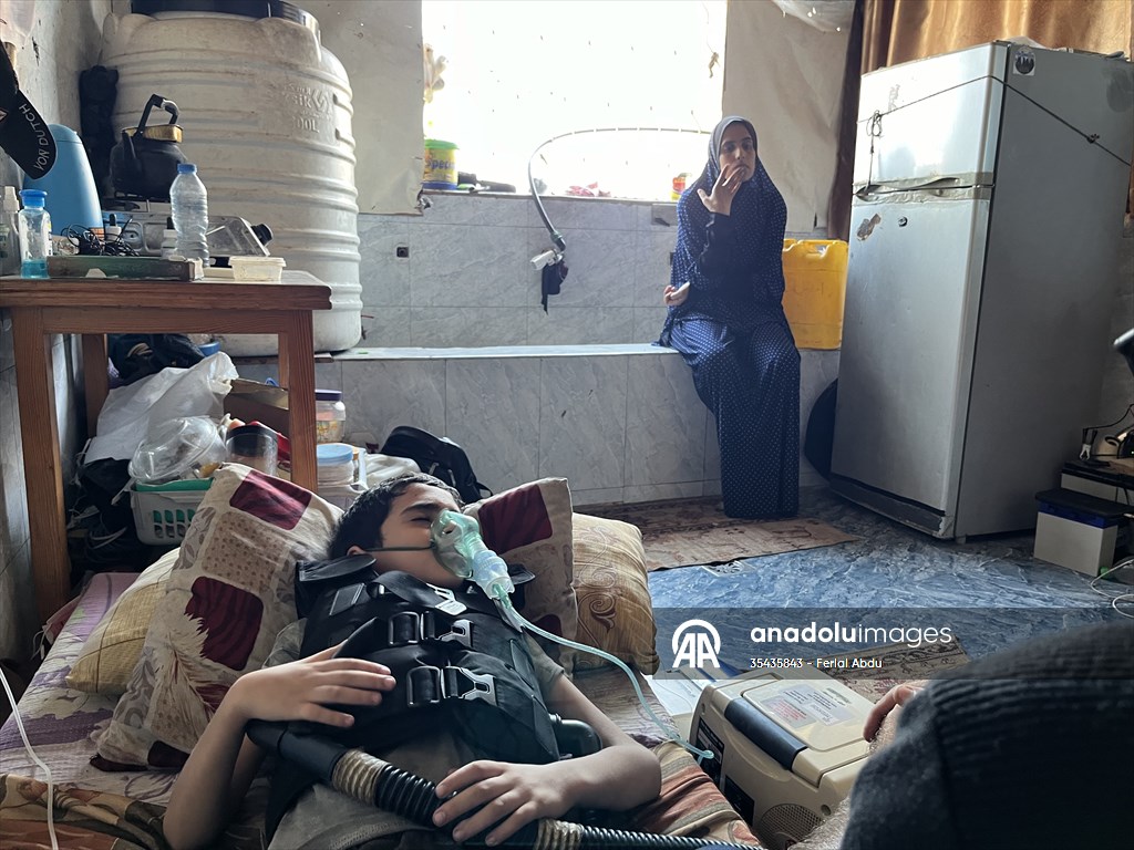 Karaciğer sirozu olan Filistinli çocuk İsrail ambargosu nedeniyle tedaviden mahrum