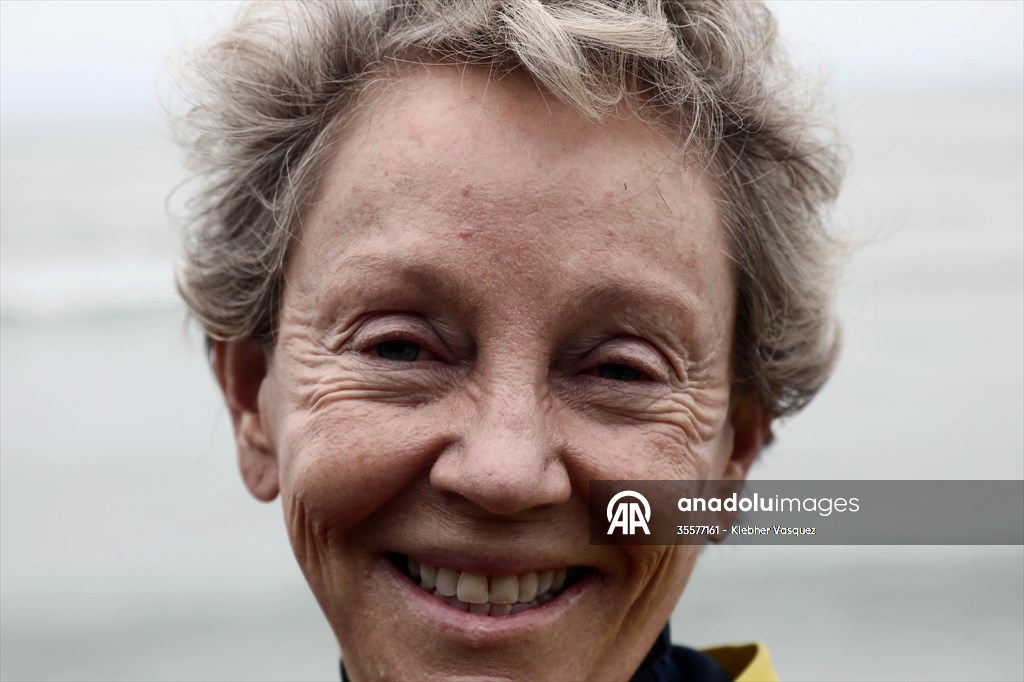 Nora Loredo: Fulfilling dreams at 67 years old on the waves of the coast of Lima, Peru