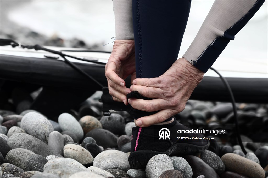 Nora Loredo: Fulfilling dreams at 67 years old on the waves of the coast of Lima, Peru