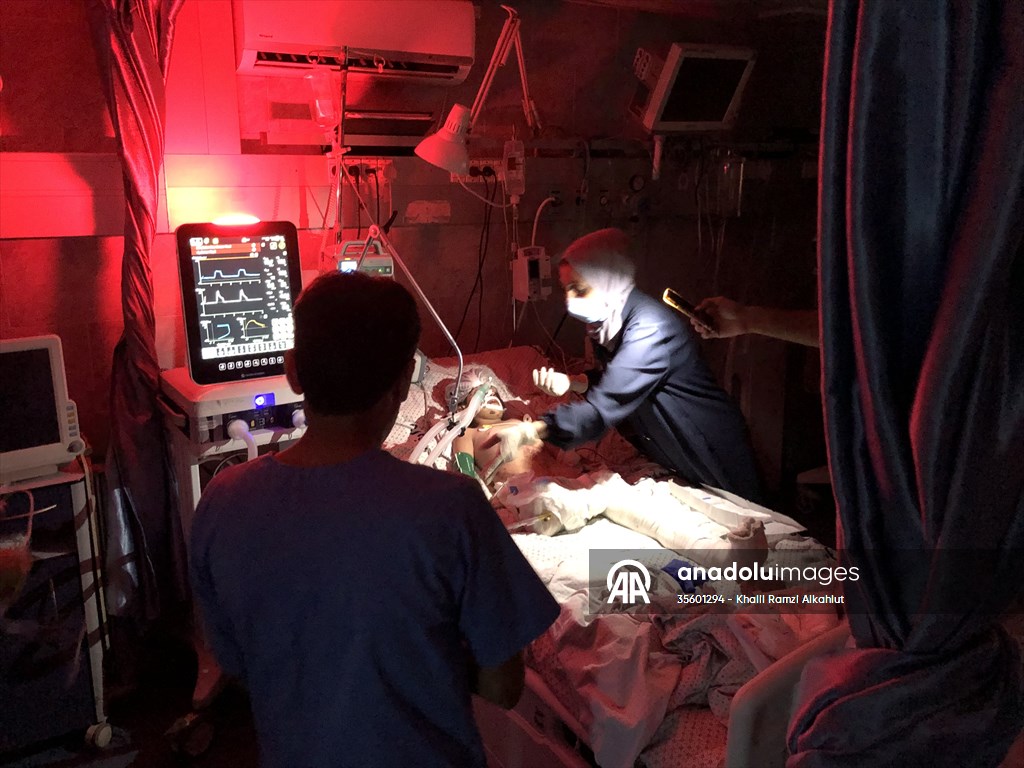 Palestinian girl struggles to survive all alone