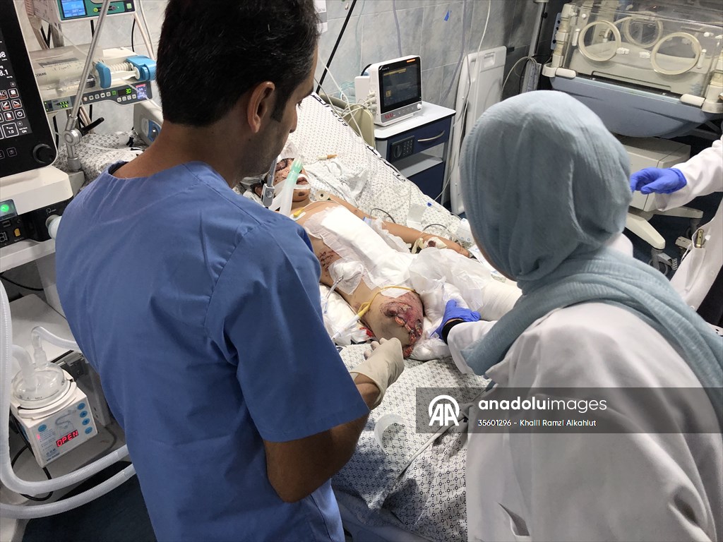 Palestinian girl struggles to survive all alone