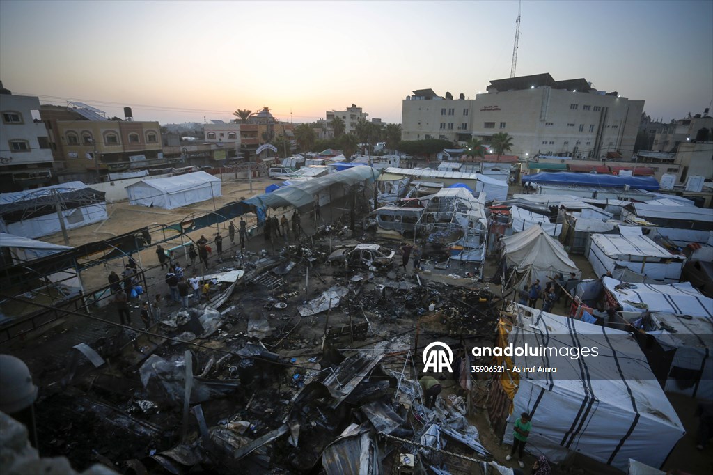 İsrail, Gazze'de hastane yerleşkesindeki yerinden edilmiş Filistinlilerin çadırlarını bombaladı