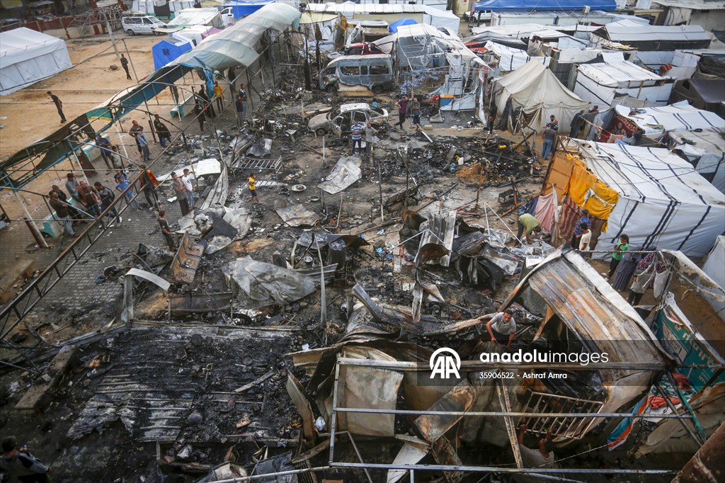 İsrail, Gazze'de hastane yerleşkesindeki yerinden edilmiş Filistinlilerin çadırlarını bombaladı
