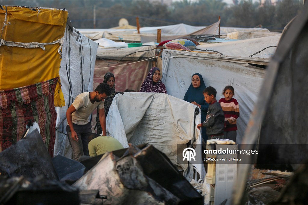 İsrail, Gazze'de hastane yerleşkesindeki yerinden edilmiş Filistinlilerin çadırlarını bombaladı