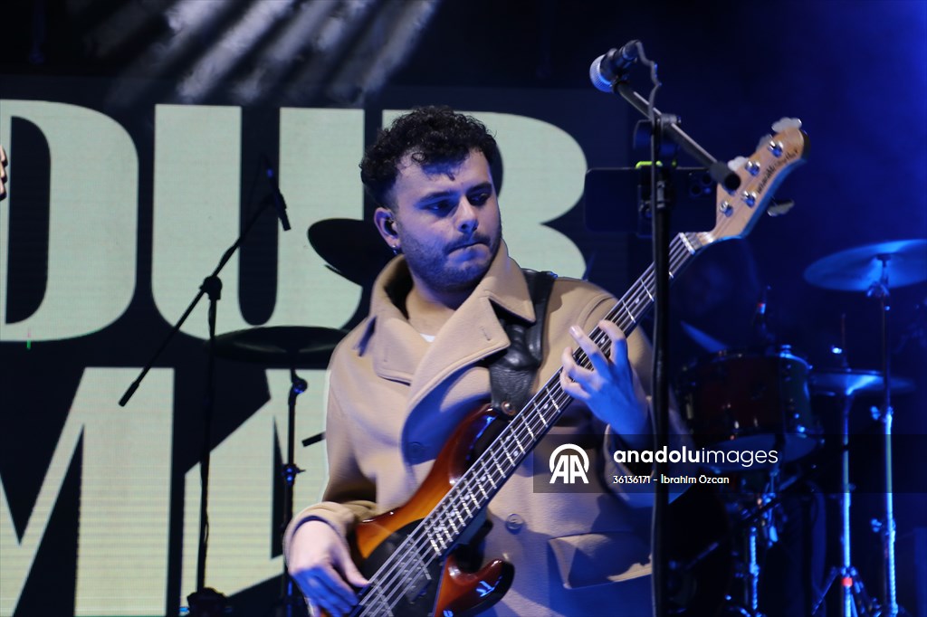 Kilis'te rock grubu Dedublüman konser verdi