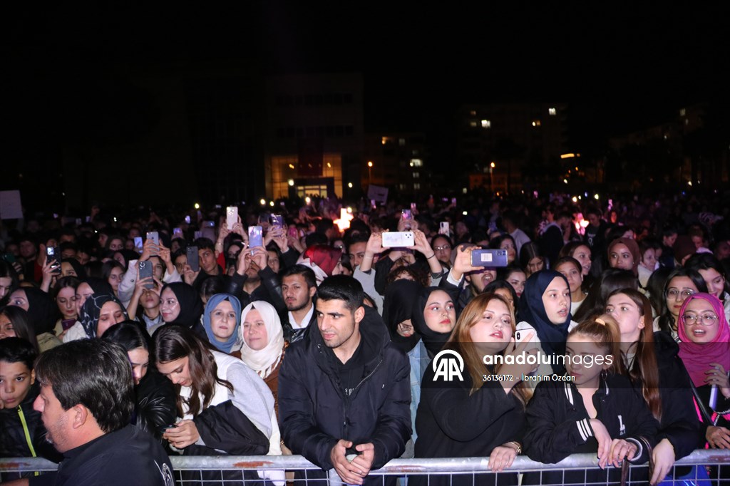 Kilis'te rock grubu Dedublüman konser verdi