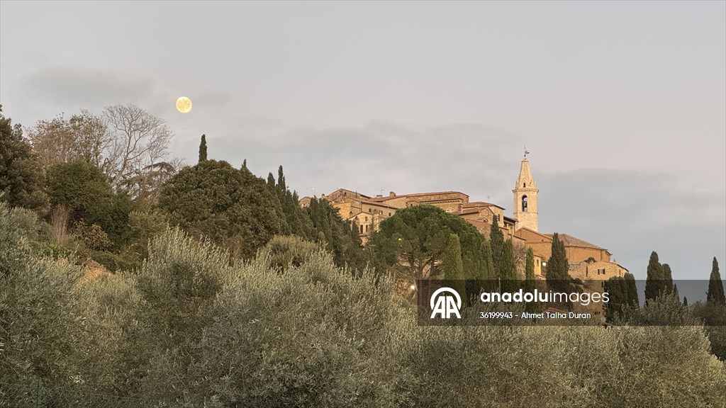 İtalya'da adını 'Gladyatör' filminden alan 'Gladyatör Yolu' dron ile görüntülendi