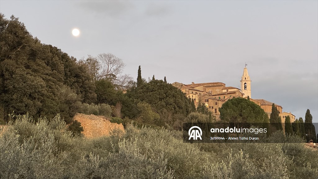 İtalya'da adını 'Gladyatör' filminden alan 'Gladyatör Yolu' dron ile görüntülendi