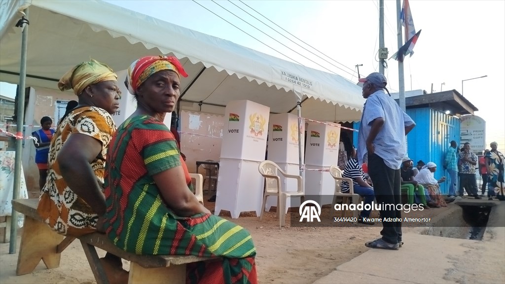 Gana'da halk sandık başında