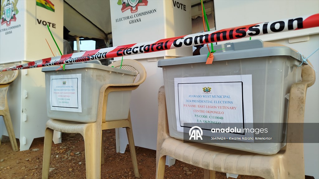 Gana'da halk sandık başında