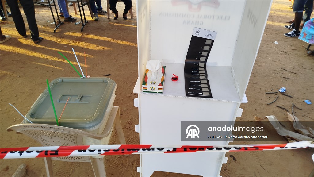 Gana'da halk sandık başında