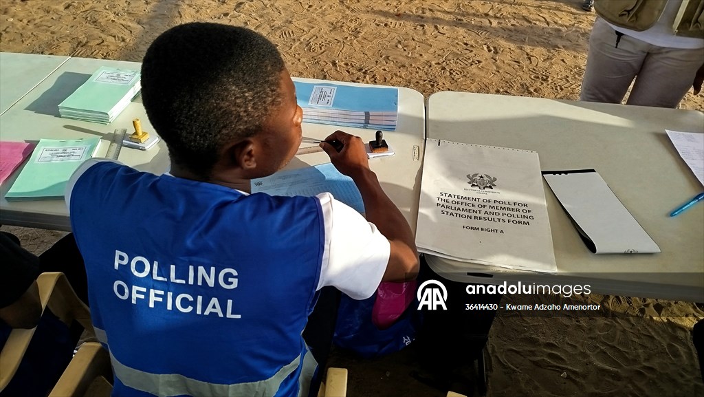 Gana'da halk sandık başında