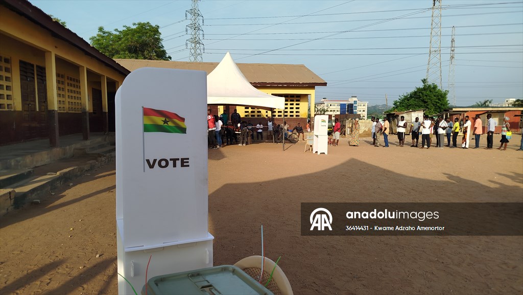 Gana'da halk sandık başında