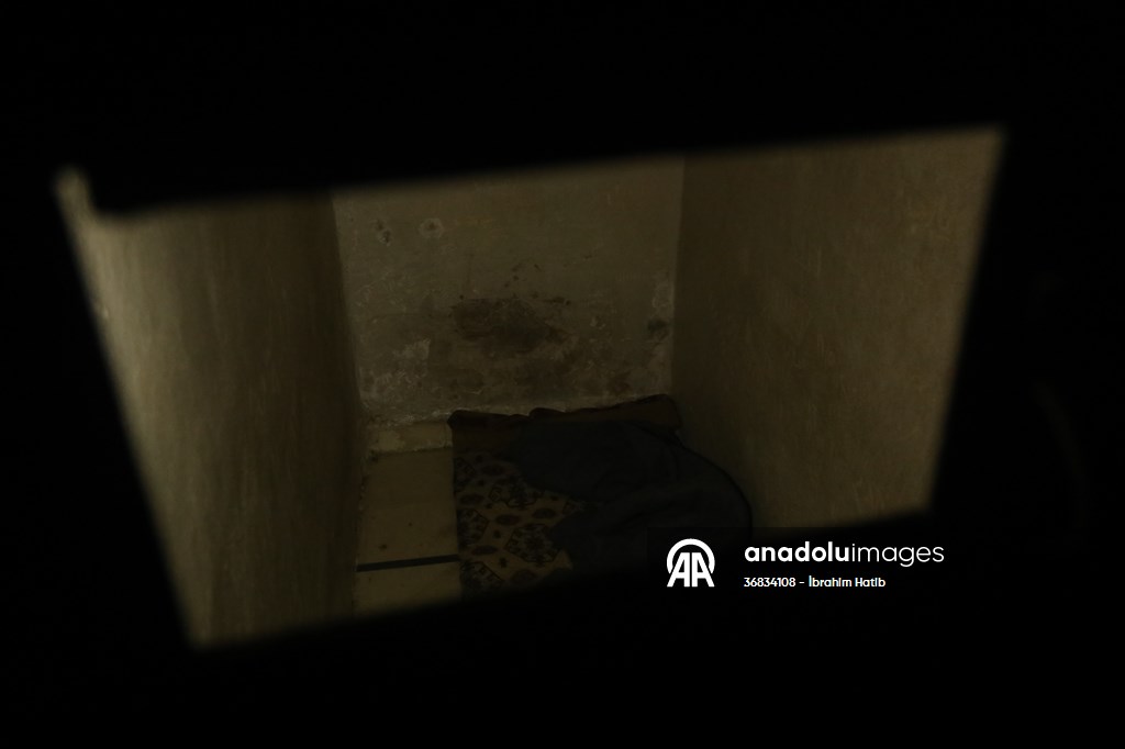 AA, Suriye'de onlarca yıl halkın korkulu rüyası olan Hava İstihbarat Şubesini görüntüledi