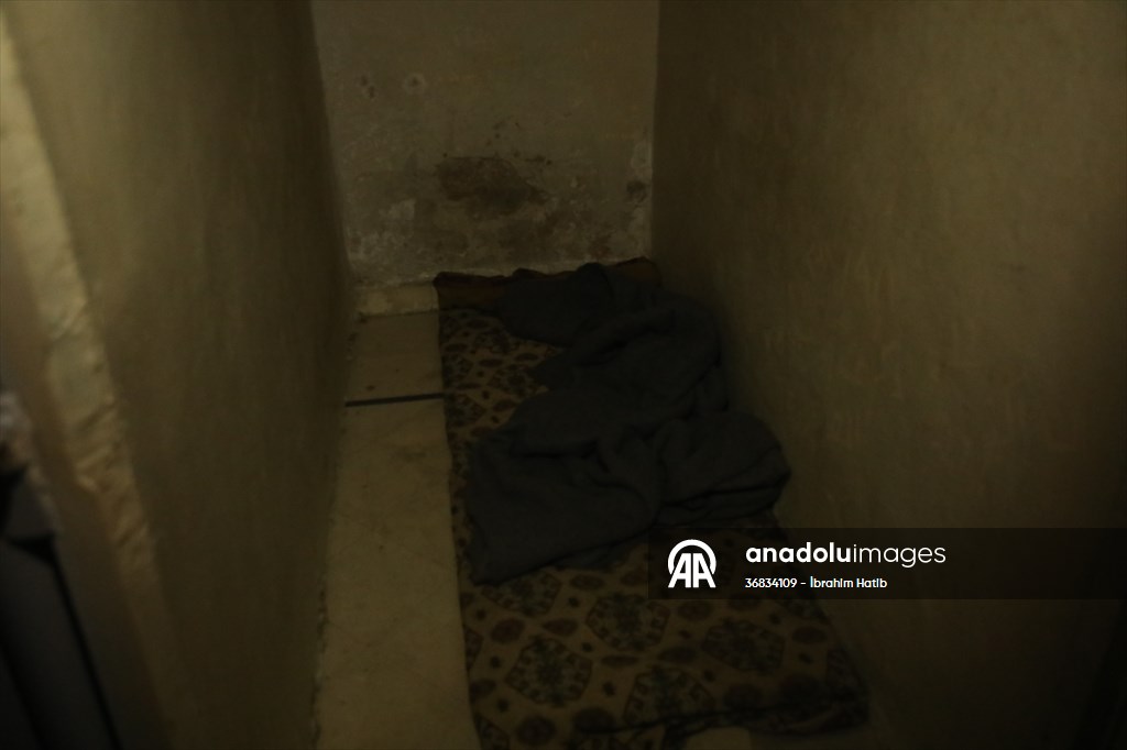 AA, Suriye'de onlarca yıl halkın korkulu rüyası olan Hava İstihbarat Şubesini görüntüledi