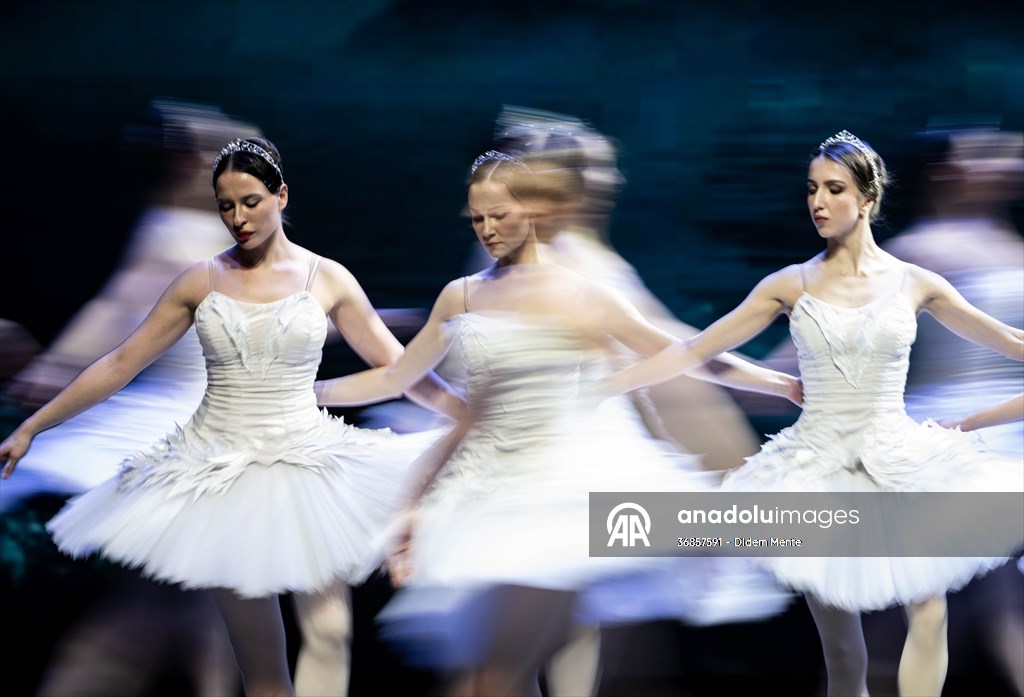 “Swan Lake” by the Imperial Russian Ballet Company in Ankara