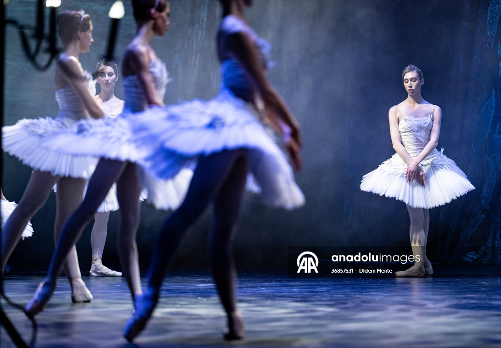 “Swan Lake” by the Imperial Russian Ballet Company in Ankara