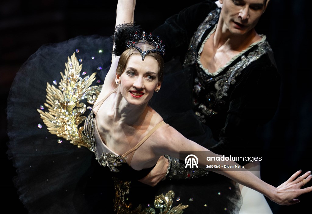 “Swan Lake” by the Imperial Russian Ballet Company in Ankara