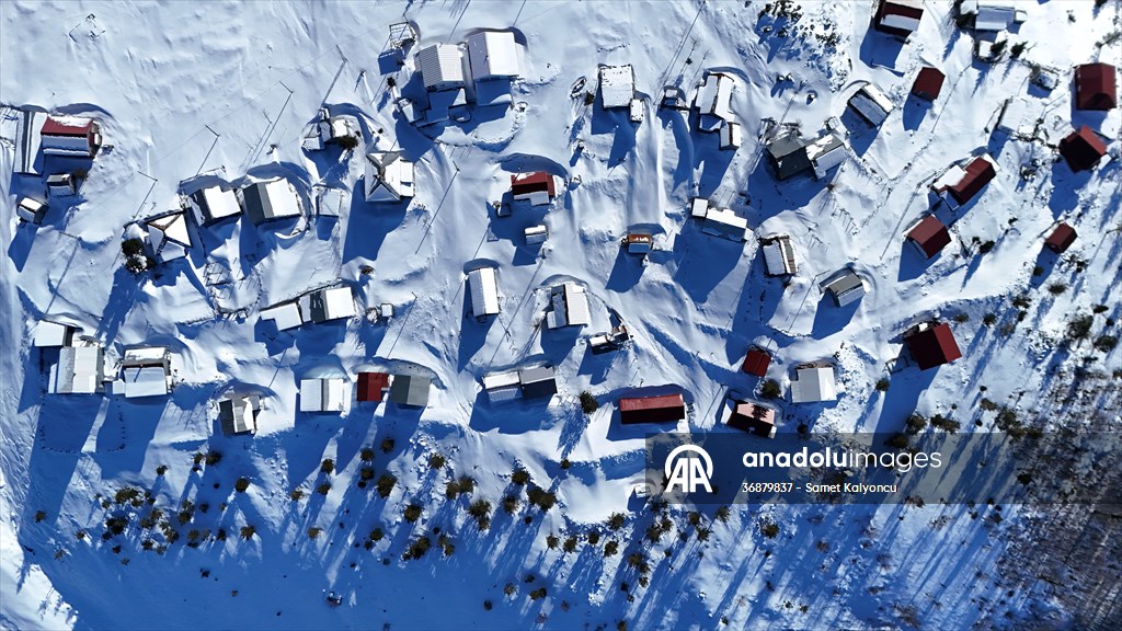 Kardüz Yaylası'ndaki kış manzaraları havadan görüntülendi