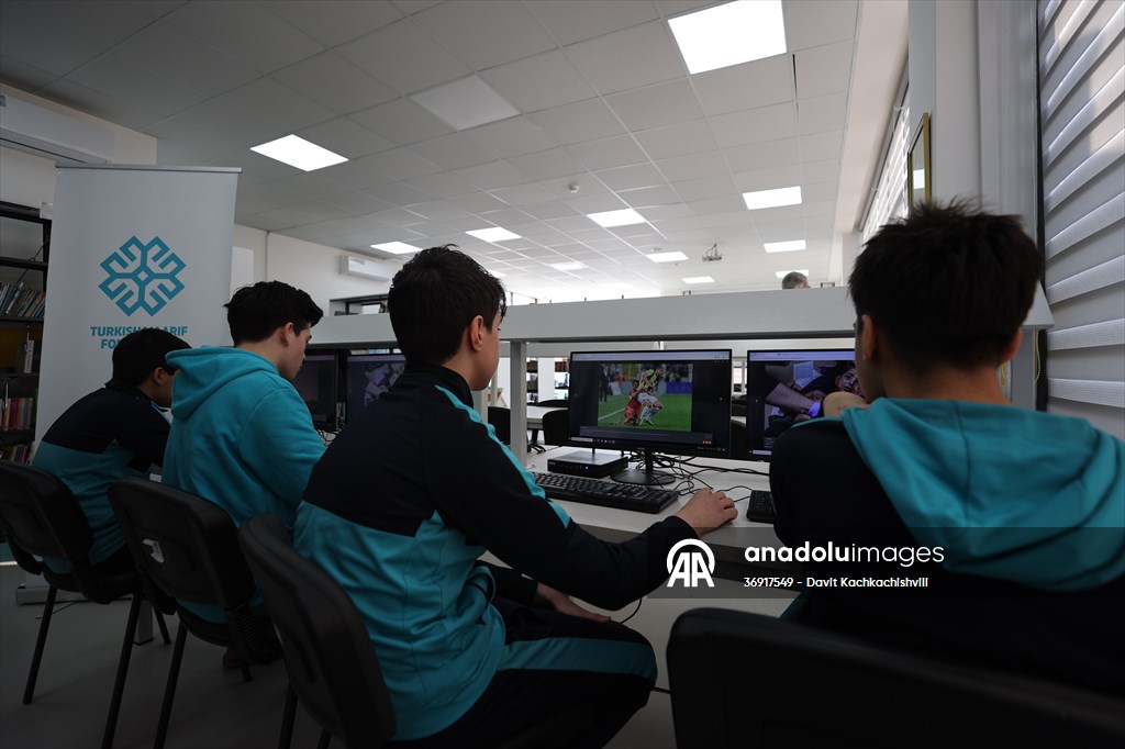 TMV Gürcistan Uluslararası Maarif Okullarının öğrencileri, AA'nın 'Yılın Kareleri' oylamasına katıldı