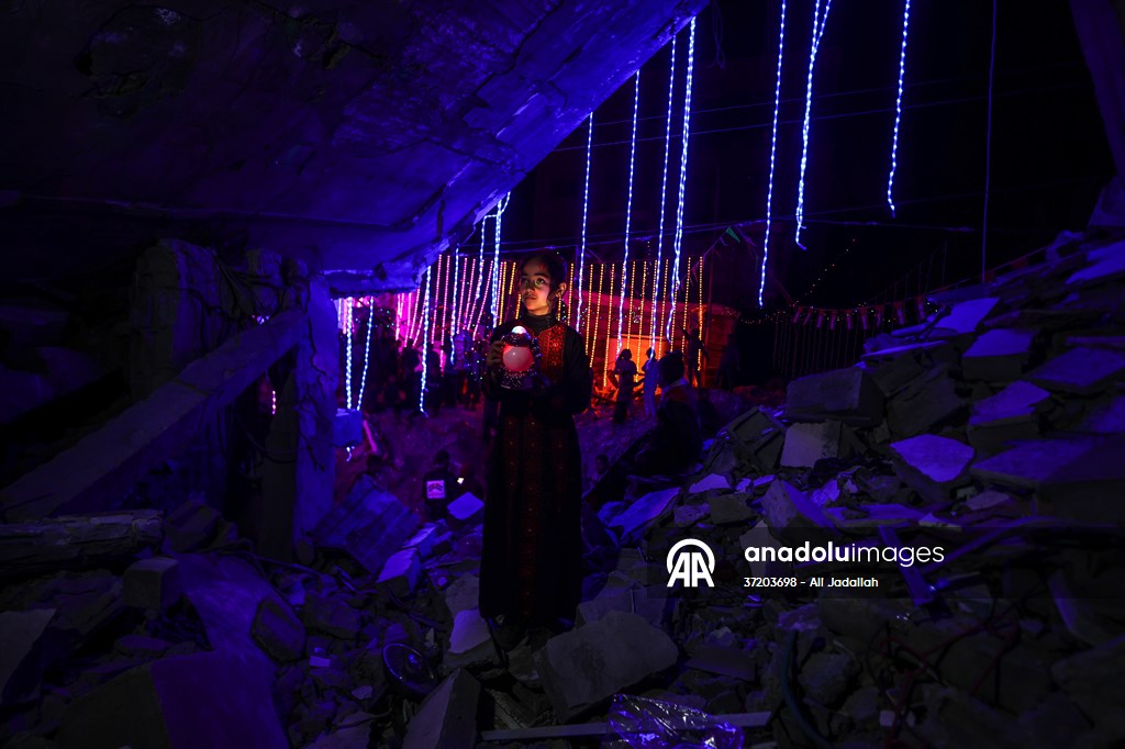 First sahur meal among the collapsed houses in Khan Yunis