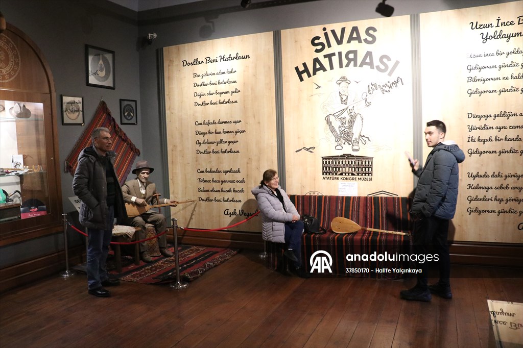 Tarihi müzik aletleri Sivas Atatürk Kongre Müzesi'nde sergileniyor