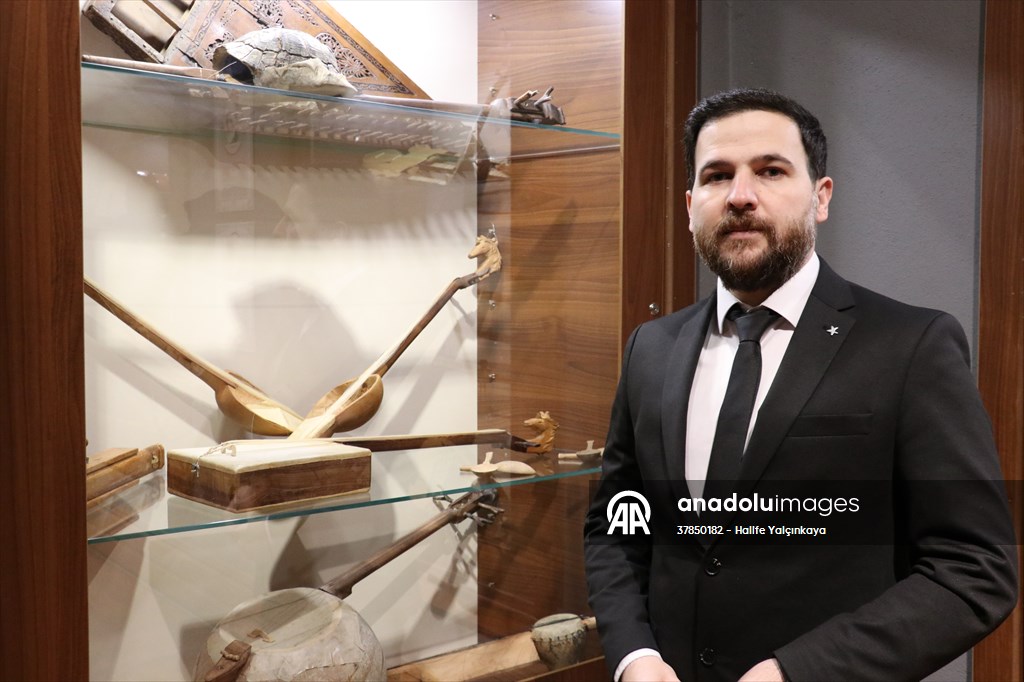 Tarihi müzik aletleri Sivas Atatürk Kongre Müzesi'nde sergileniyor