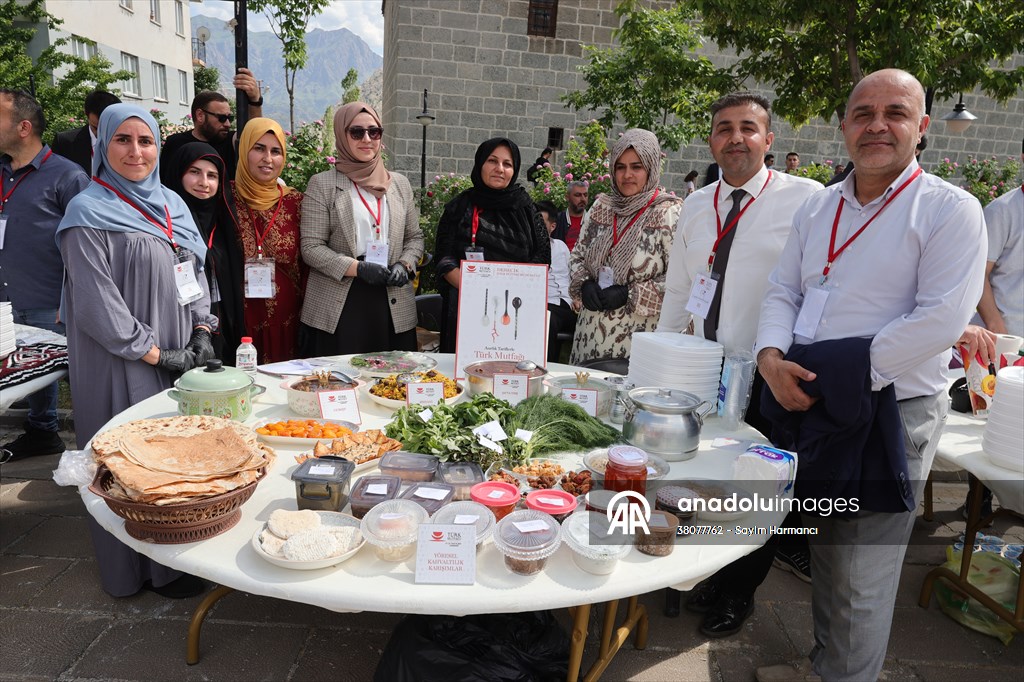 Hakkari'de 'Yöresel Lezzetler Festivali'nin ikincisi düzenlendi