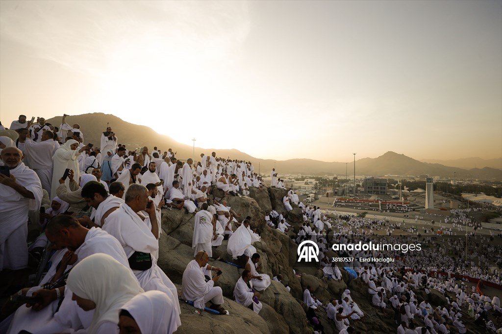 Prospective Muslim pilgrims at Arafat in Mecca