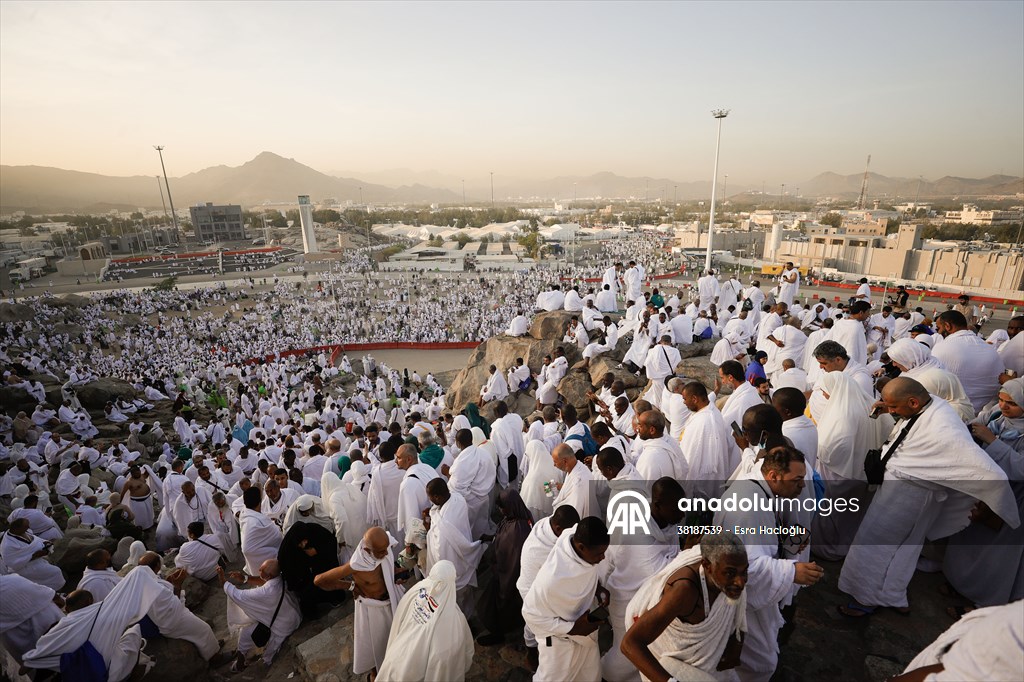 Prospective Muslim pilgrims at Arafat in Mecca