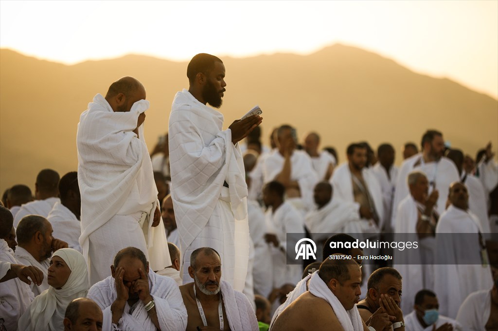 Prospective Muslim pilgrims at Arafat in Mecca