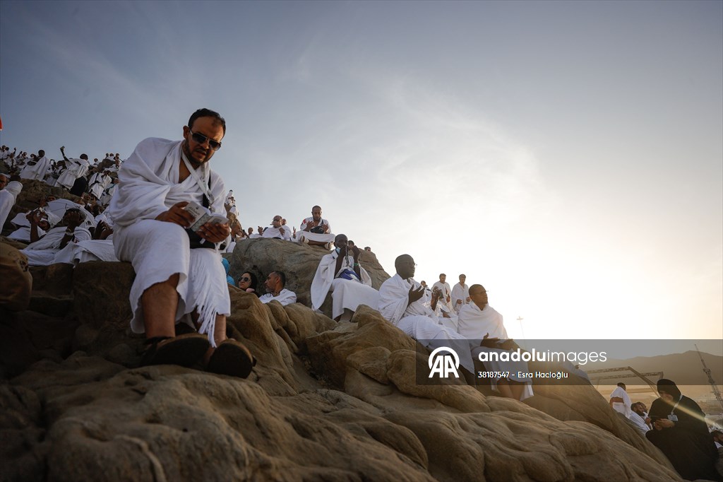 Prospective Muslim pilgrims at Arafat in Mecca