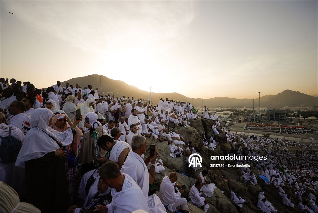 Prospective Muslim pilgrims at Arafat in Mecca