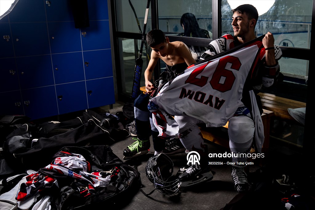 Buz hokeyinin şampiyon çocuklarının hedefi Avrupa kupası