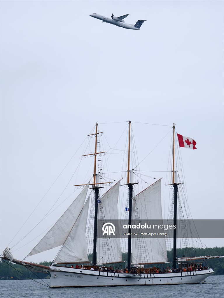 Toronto'da Yelken Geçidi düzenlendi