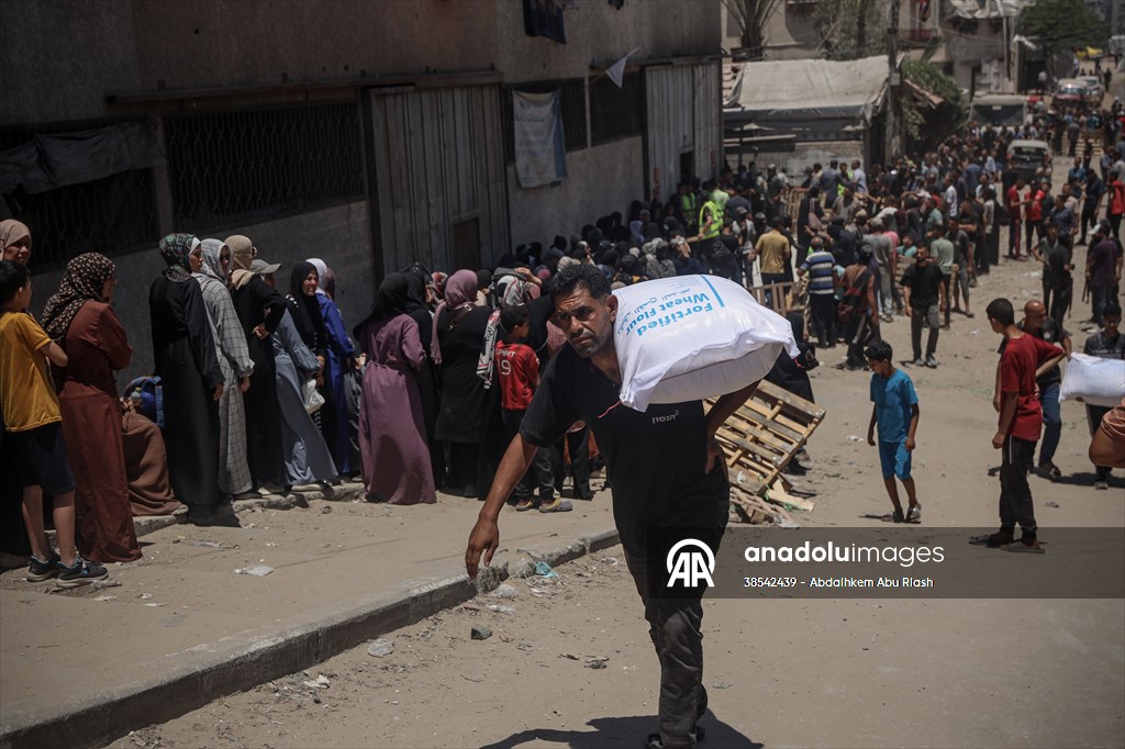 Flour aid distributed to Palestinians in Gaza under Israeli attacks