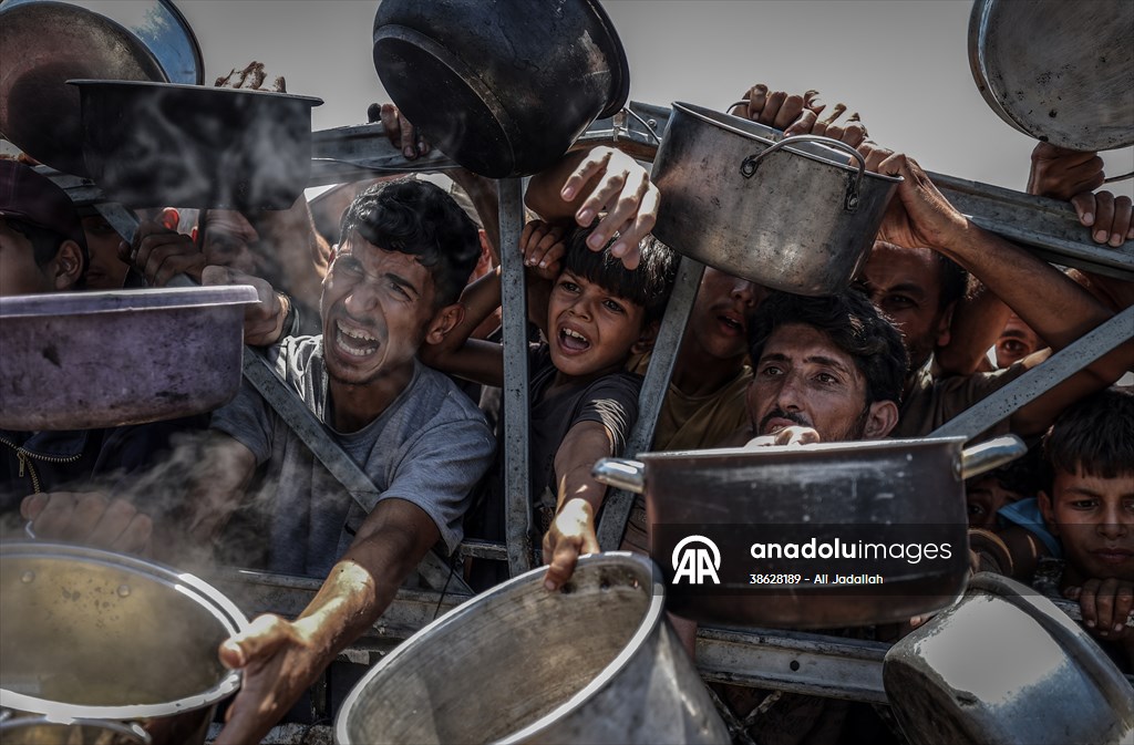 Food distributed to Palestinians battling hunger in Gaza