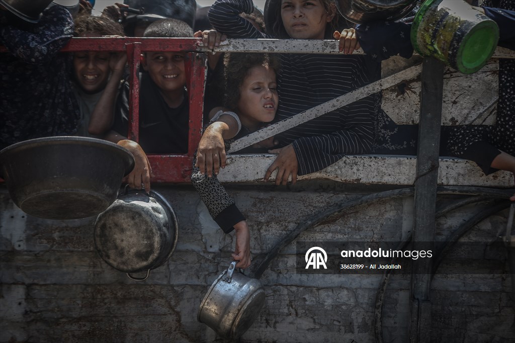 Food distributed to Palestinians battling hunger in Gaza