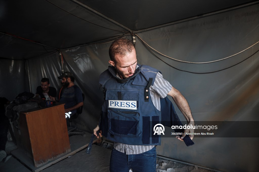 Gazan journalist begins hunger strike to expose starvation in Gaza