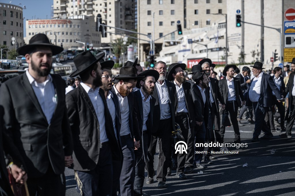 Israel arrests 3 ultra-Orthodox men for dodging military draft in first-ever police action