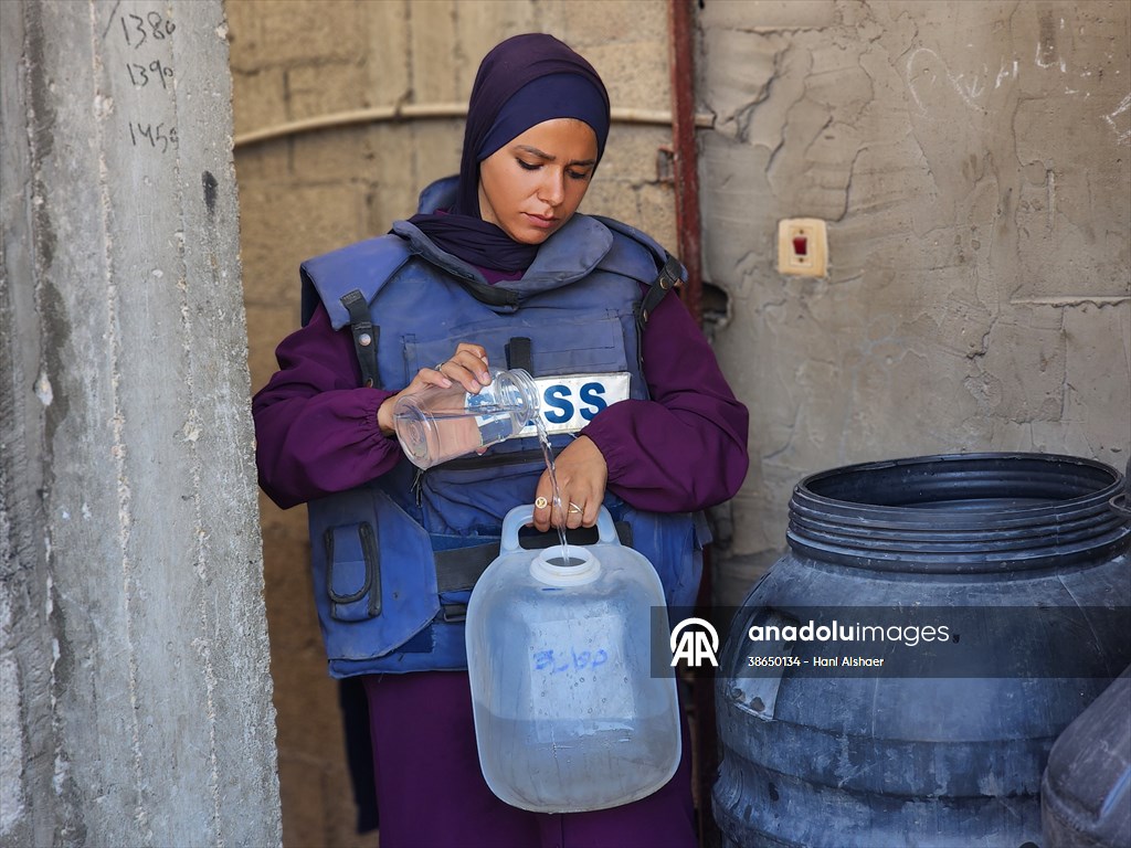 Gazze’de açlıkla mücadele eden AA serbest habercileri insani krizi aktarmayı sürdürüyor