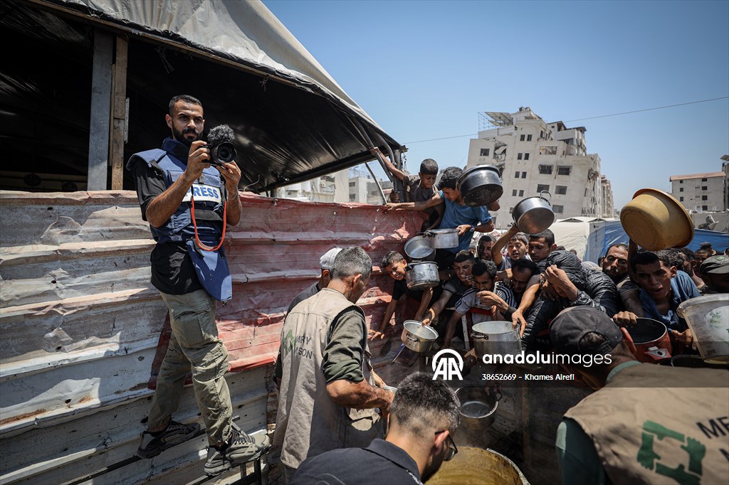 Journalists document daily struggles amid Gaza humanitarian crisis due to Israeli attacks