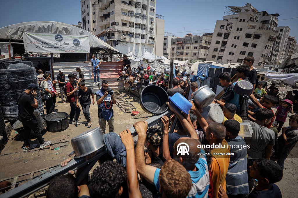 Journalists document daily struggles amid Gaza humanitarian crisis due to Israeli attacks