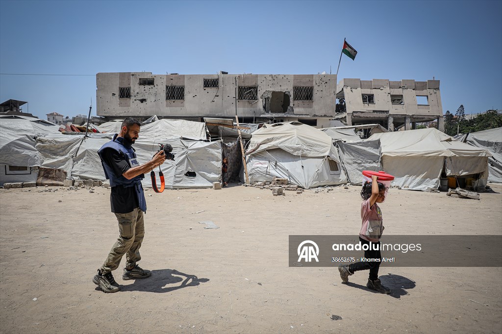Journalists document daily struggles amid Gaza humanitarian crisis due to Israeli attacks