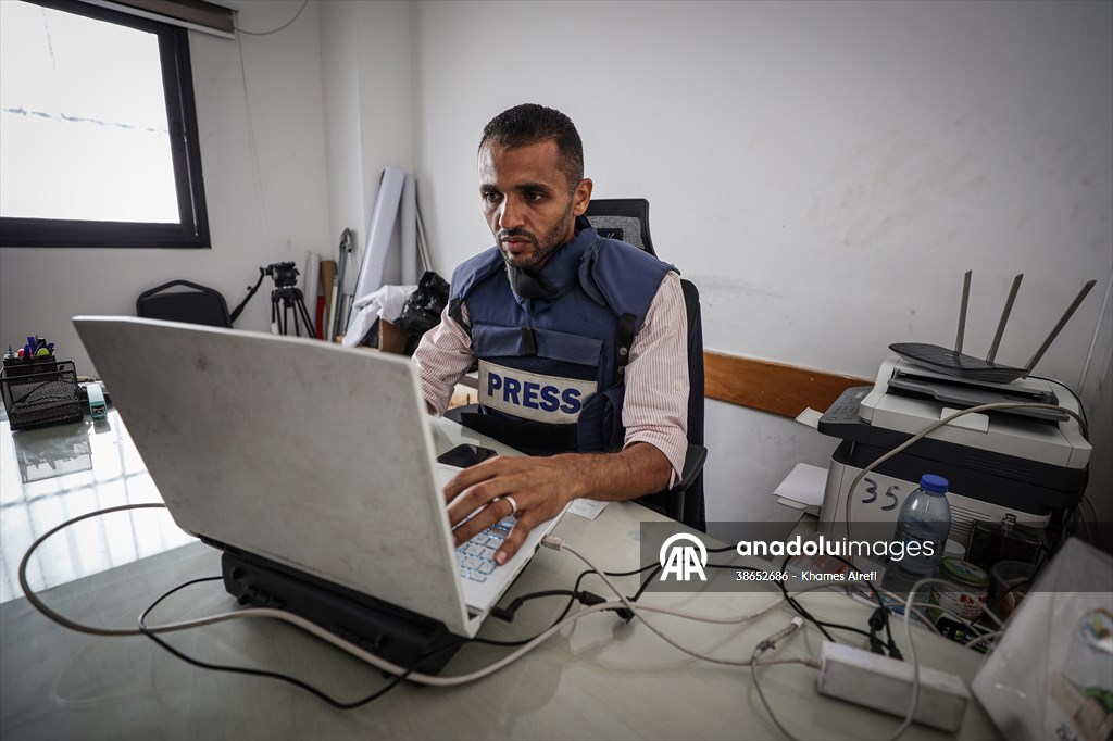 Journalists document daily struggles amid Gaza humanitarian crisis due to Israeli attacks